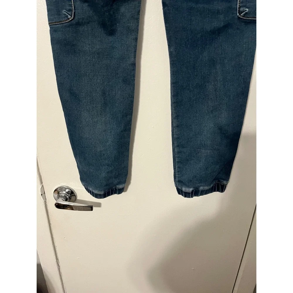 Signature by Levi Strauss Boys Medium Wash Jogger Cargo Jeans Size M 10-12